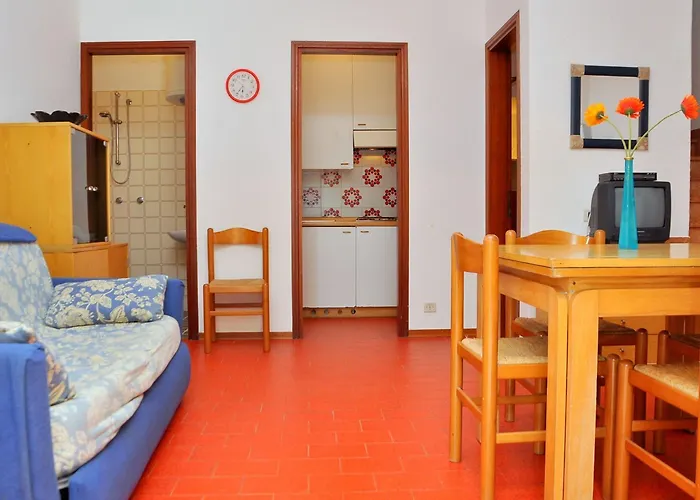 Your Garden Heaven In The Heart Of Lido Dei Pini 公寓