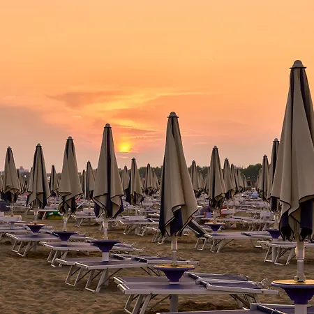 Your Garden Heaven In The Heart Of Lido Dei Pini Bibione